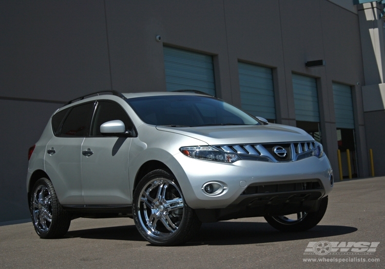 2009 Nissan Murano with 22" Giovanna Cuomo in Chrome wheels
