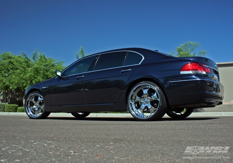2007 BMW 7-Series with 22" GFG Forged Trento-5 in Chrome wheels