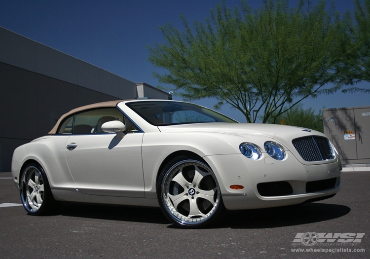 2009 Bentley Continental with 22" GFG Forged Trento-5 in Chrome wheels