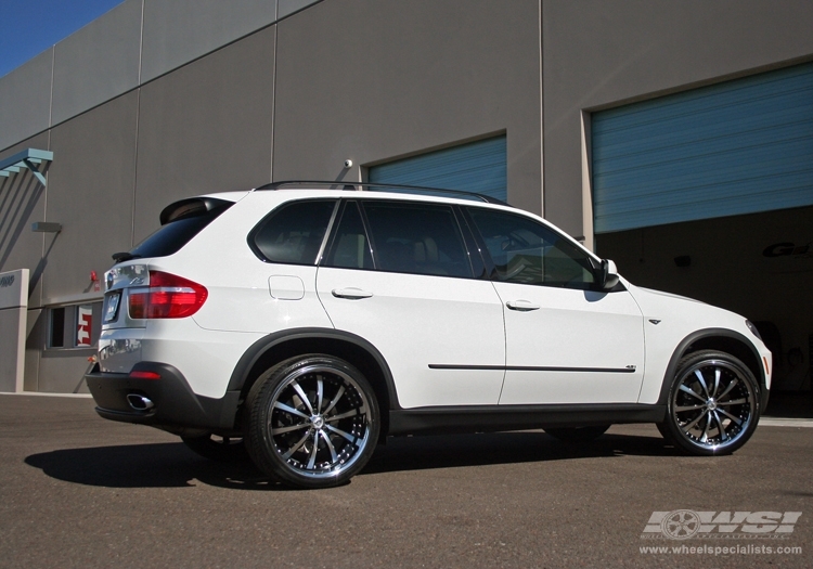 2009 BMW X5 with 22" Lexani LSS-10 in Machined Black wheels