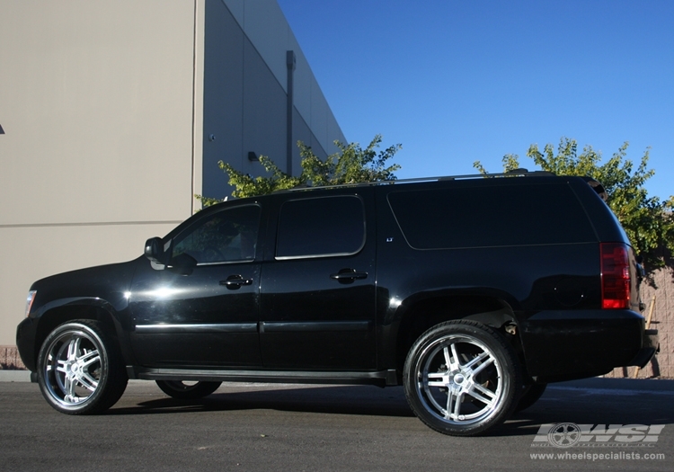 2008 Chevrolet Suburban with 24" Giovanna Cuomo in Chrome wheels