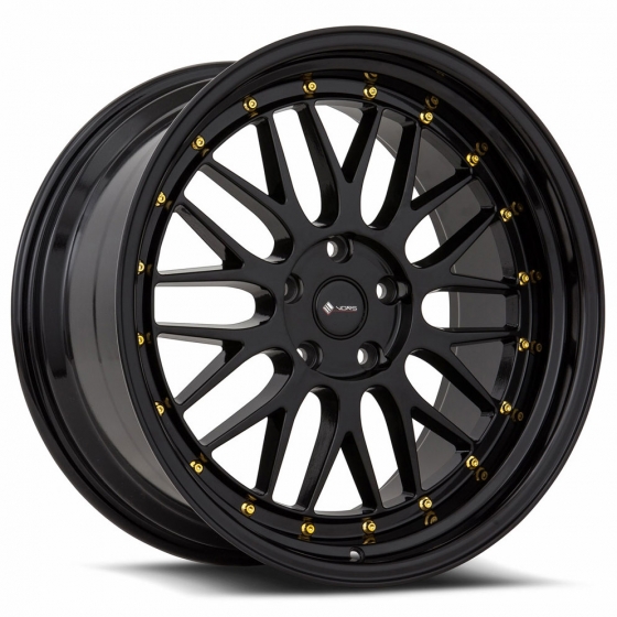 Vors VR8 in Gloss Black (Gold Rivets)