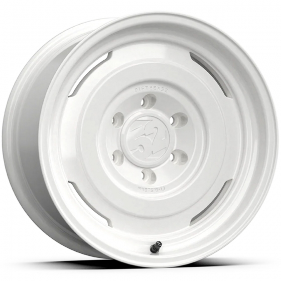 fifteen52 Analog HD in Gloss White