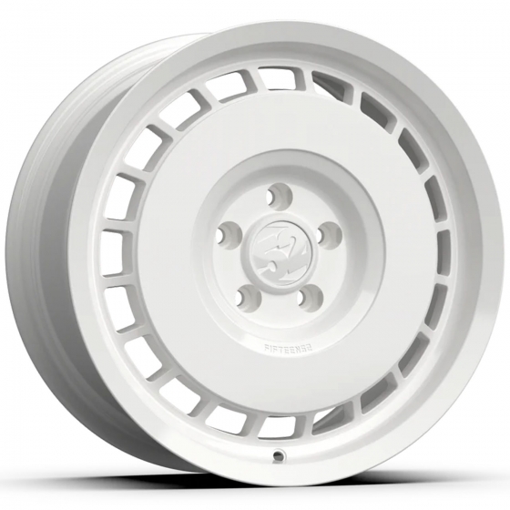 fifteen52 Evolution MX in Gloss White